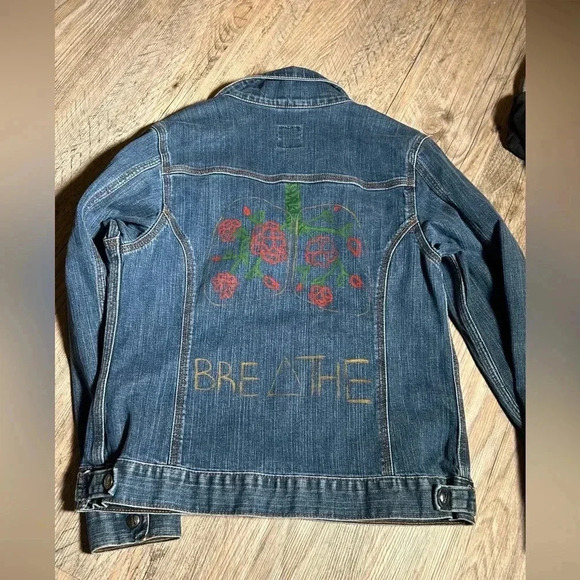 Carhartt Woman's Denim Jean Jacket - Picture 5 of 11